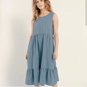 Tradlands Birdie Sleeveless Reversible Tiered Midi Dress medium